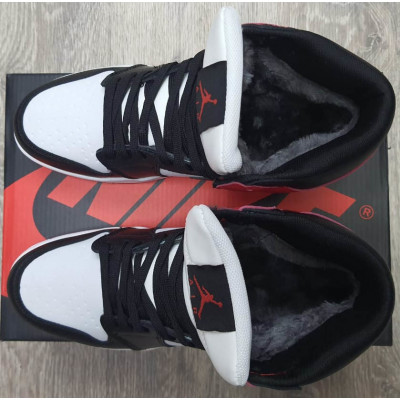 Кроссовки Nike Air Jordan 1 Retro "Black Toe" Black/White/Red с мехом Кроссовки Nike Air Jordan 1 Retro "Black Toe" Black/White/Red с мехом