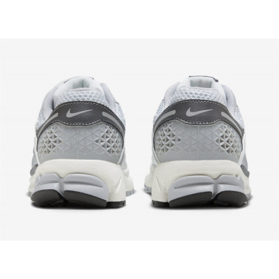 Кроссовки Nike Zoom Vomero 5 Grey Кроссовки Nike Zoom Vomero 5 Grey