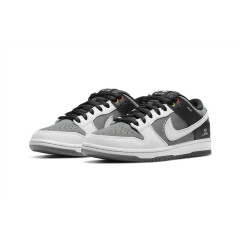 Кроссовки Nike SB Dunk Low “VX1000 Camcorder”