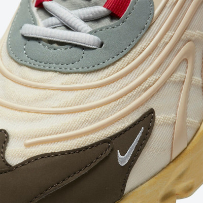 Кроссовки Nike Air Max 270 React Spring Кроссовки Nike Air Max 270 React Spring