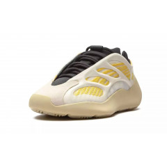 Кроссовки Adidas Yeezy 700 V3 Safflower