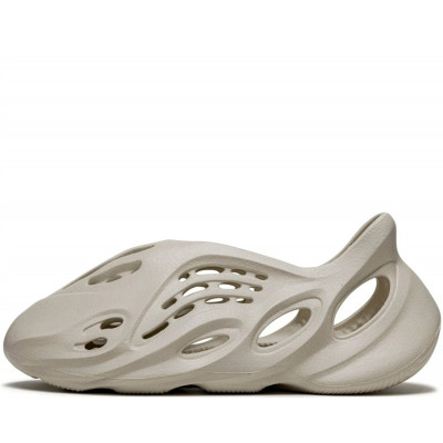 Тапки Adidas Yeezy Foam Runner Sand Тапки Adidas Yeezy Foam Runner Sand