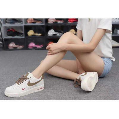 Кроссовки Nike Air Force 1 LV8 White/Grey Кроссовки Nike Air Force 1 LV8 White/Grey