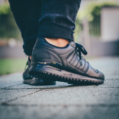 Кроссовки Adidas ZX 700 All Black