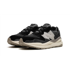 Кроссовки New Balance 57/40 Black/White