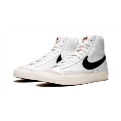 Кроссовки Nike Blazer 77 Mid Vintage