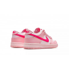 Кроссовки Nike SB Dunk Low "Triple Pink"