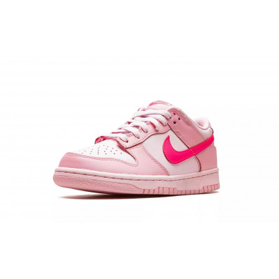Кроссовки Nike SB Dunk Low "Triple Pink" Кроссовки Nike SB Dunk Low "Triple Pink"