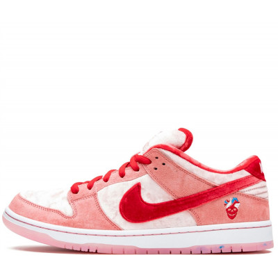 Кроссовки Nike SB Dunk Low Pro "StrangeLove" Кроссовки Nike SB Dunk Low Pro "StrangeLove"