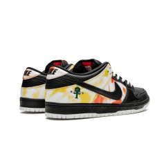 Кроссовки Nike SB Dunk Low "Tie-Dye Rayguns 2019"