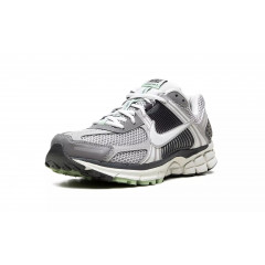 Кроссовки Nike Zoom Vomero 5 «Cobblestone Flat Pewter»