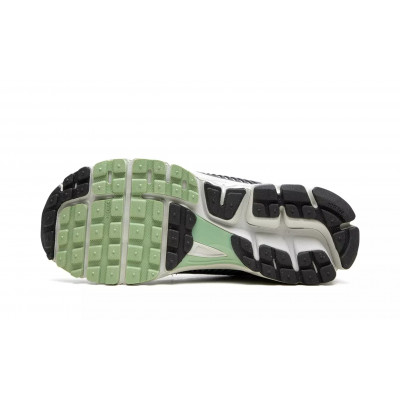Кроссовки Nike Zoom Vomero 5 «Cobblestone Flat Pewter» Кроссовки Nike Zoom Vomero 5 «Cobblestone Flat Pewter»