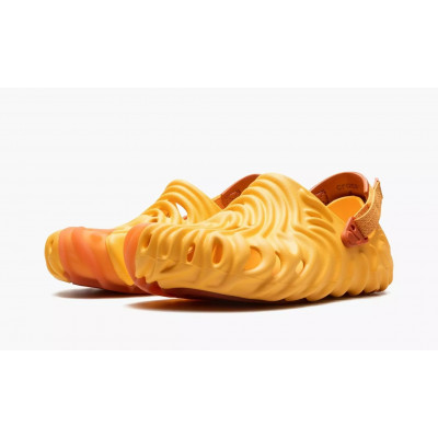 Тапки Crocs Pollex Clog x Salehe Bembury "Cobbler" Тапки Crocs Pollex Clog x Salehe Bembury "Cobbler"