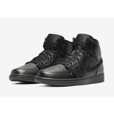 Кроссовки Nike Air Jordan 1 Retro All Black с мехом Кроссовки Nike Air Jordan 1 Retro All Black с мехом
