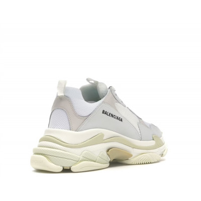 Кроссовки Balenciaga Triple S Cream White Кроссовки Balenciaga Triple S Cream White
